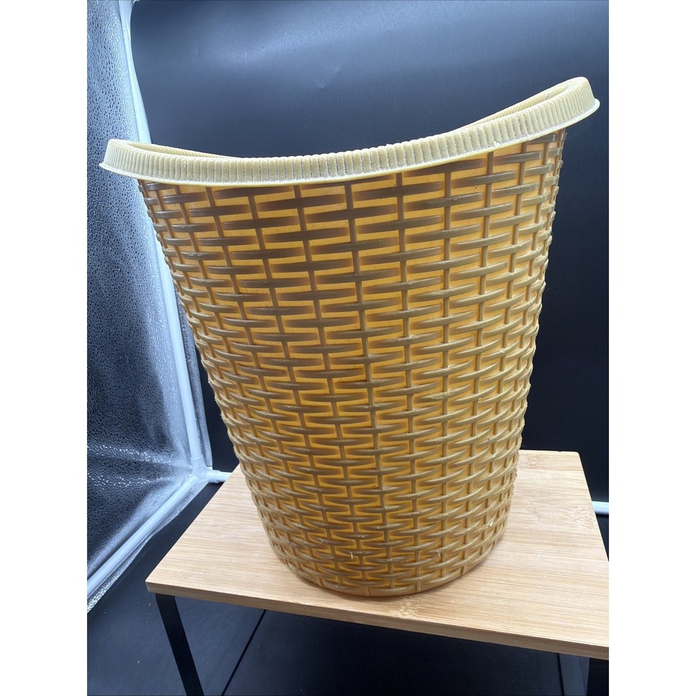 Vintage 1970's Fesco Wastebasket Yellow Faux Wicker Weave Plastic Trash Can USA - Picture 7 of 8